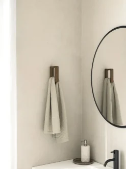 Andersen Furniture Andersen towel holder, Dark Stain Matt Lacquer Ash Brown Best
