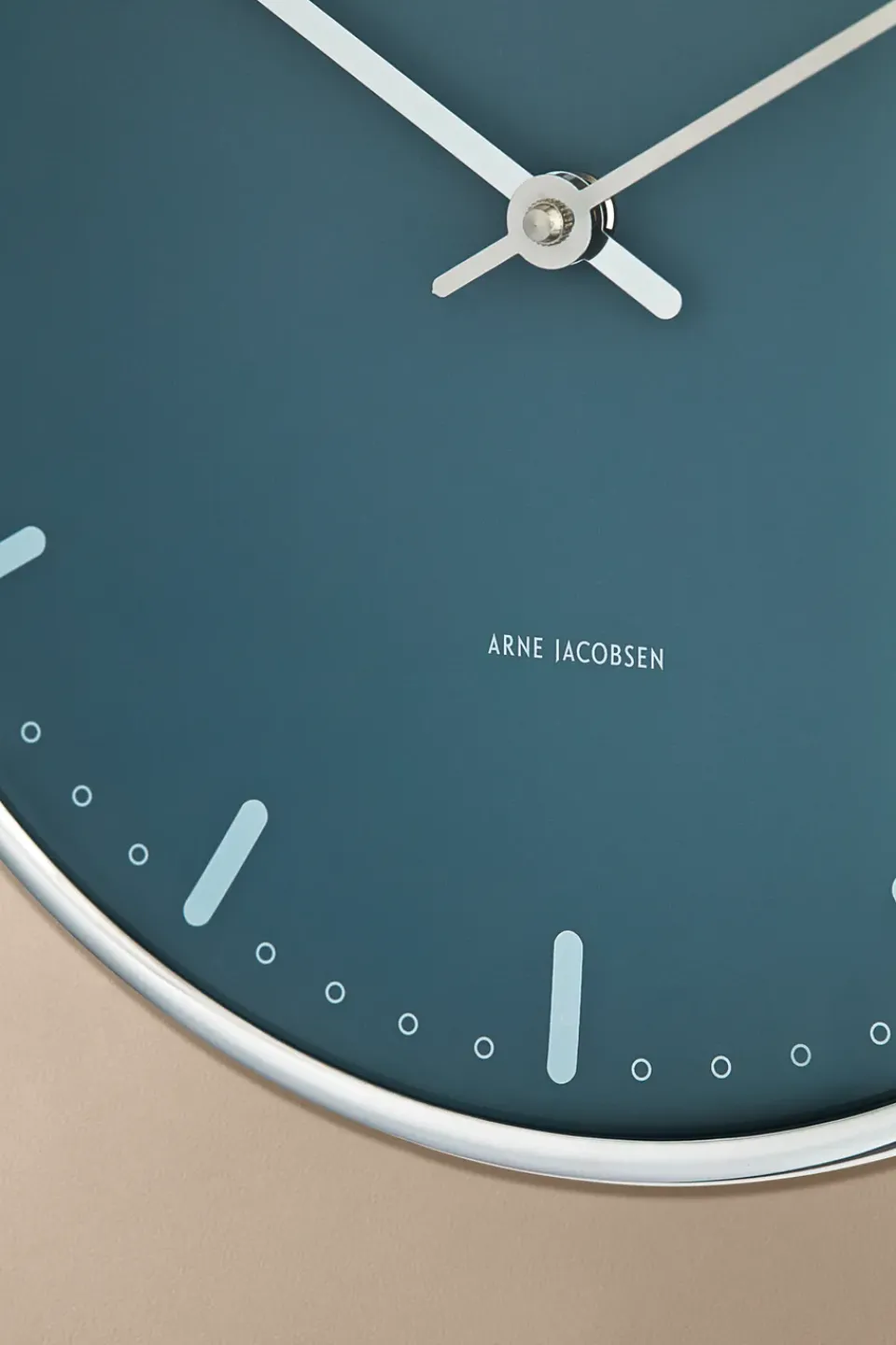 Arne Jacobsen Clocks Arne Jacobsen City Hall, , Ø29 cm Blue New