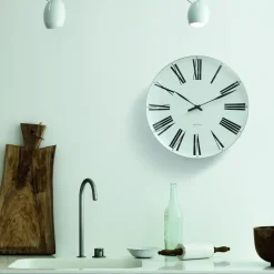 Arne Jacobsen Clocks Arne Jacobsen Roman wall clock, Ø 48 cm BlackWhite Best