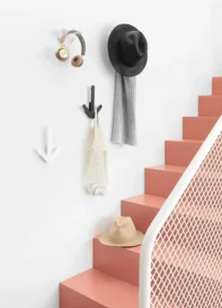 Design House Stockholm Arrow hanger, Black Online