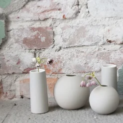 Cooee Design Ball vase sand, 10 cm Beige New