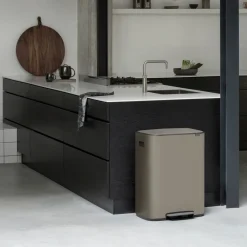 Brabantia Bo pedal bin 60 L, Platinum Grey Hot