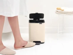 Brabantia Bo pedal bin 4 L, Soft Beige Hot