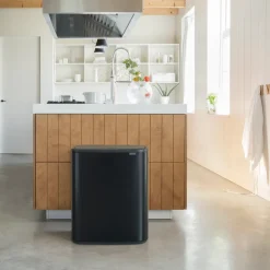 Brabantia Bo touch bin 60 L, Matte Black