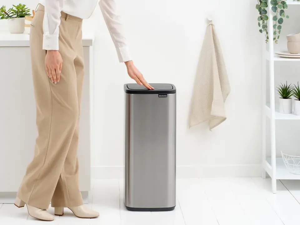 Brabantia Bo Touch Bin 30 L, Matte Steel Fingerprint Proof Silver-coloured Hot