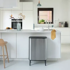 Brabantia Bo touch bin high 60 L, Matte brushed steel Silver-coloured Outlet