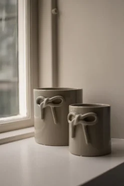 DBKD Bow pot Ø11 cm, Shiny mole Beige Hot