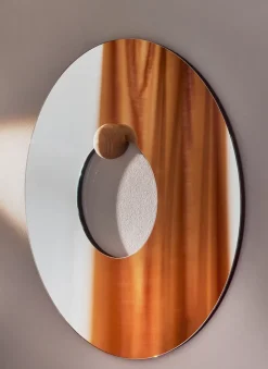 AYTM Castellum wall mirror Ø80 cm, Clear-oiled oak Transparent Online