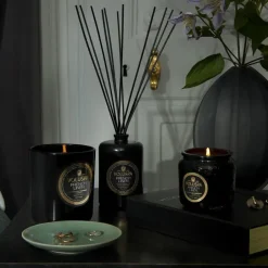 Voluspa Classic Maison Noir scented 60 hours, French Linen Gold-colouredBlack