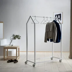 Essem Design Clothing House klädställning, Black Discount