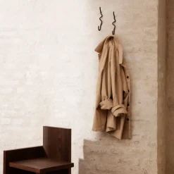 Ferm Living Curvature hook single, brass Black Outlet