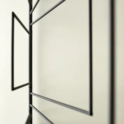 Northern Frame hanger, Black Outlet