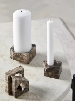 Woud Jeu de dés 2 candle holder marble, Brown Clearance