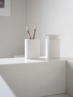 Zone Denmark Karma toothbrush mug, White Best