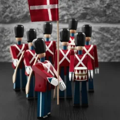 Kay Bojesen Denmark Kay Bojesen guard with textile flag, 29,5 cm BlueRed New