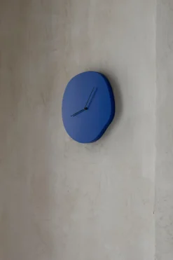 Ferm Living Melt wall clock 28x33 cm, Blue Outlet