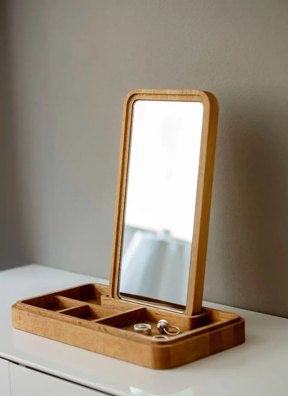 Spring Copenhagen Mirror with jewellery box 32 cm, Oak Brown Discount