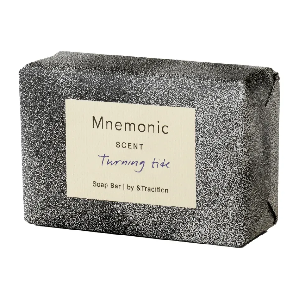 &Tradition Mnemonic MNC3 hard soap 100 gr, Turning tide Grey Clearance