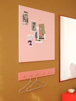 Montana noticeboard 69.6x69.6 cm, Ruby Pink Best