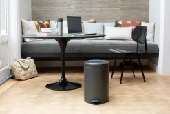 Brabantia New Icon pedal bin 20 liter, Confident Grey New