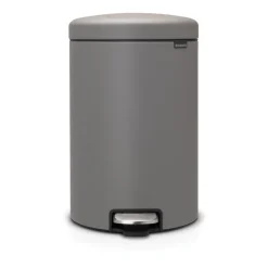 Brabantia New Icon pedal bin 20 liter, Mineral concrete Grey Hot