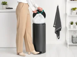 Brabantia New Icon pedal bin 30 liter, Confident Grey