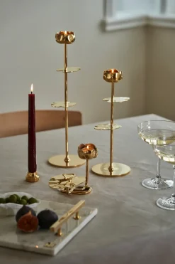 Hilke Collection Ninfea No.2 candlestick, Brass Gold-coloured Outlet