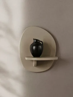 Ferm Living Pilu wall shelf 25 cm, Cashmere Beige Hot