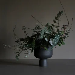 DBKD Post flower pot Ø18 cm, cast iron Black Best