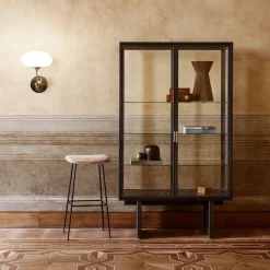 GUBI Private display cabinet, Glass. brown-black stained oak Transparent Best