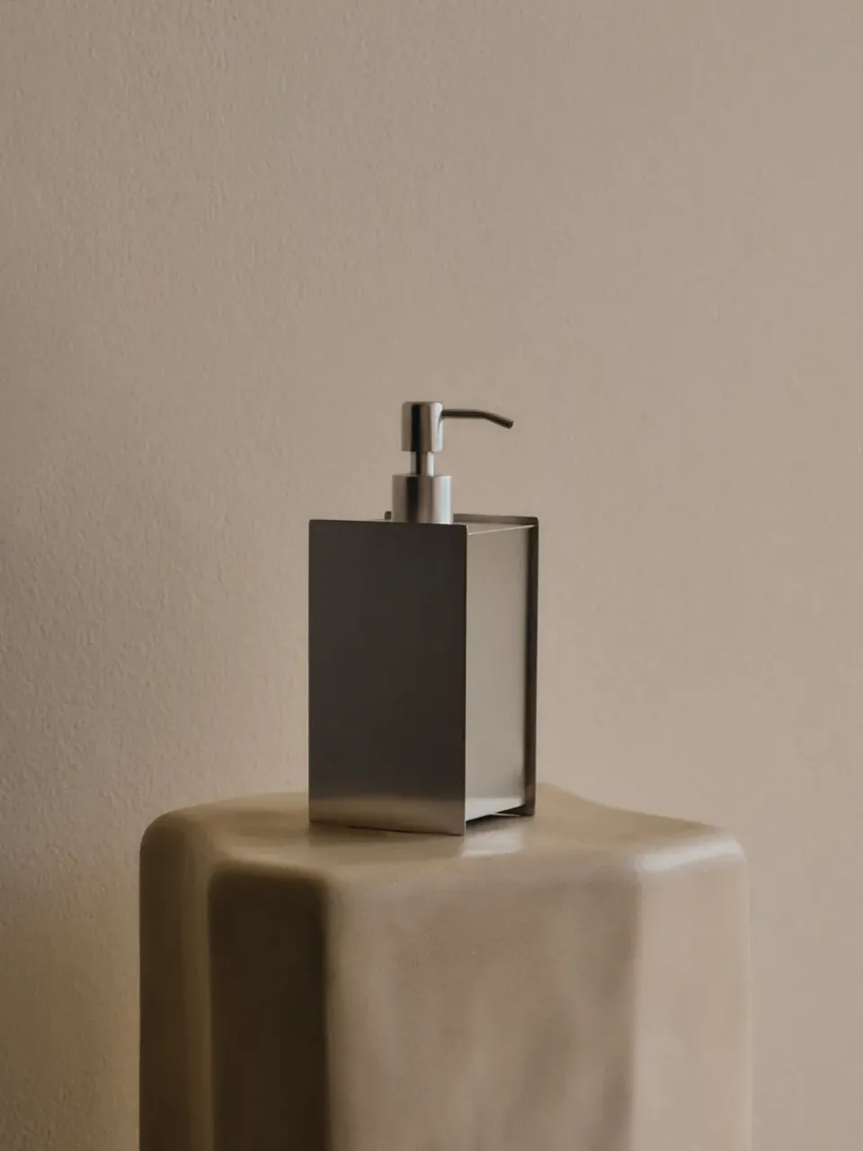 Ferm Living Sama soap pump, Brushed stainless steel Silver-coloured Best
