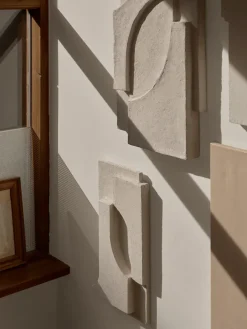Kristina Dam Studio Serif Relief wall decoration S, Off White Best