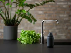 Zone Denmark Singles soap dispenser, Svart Black Outlet
