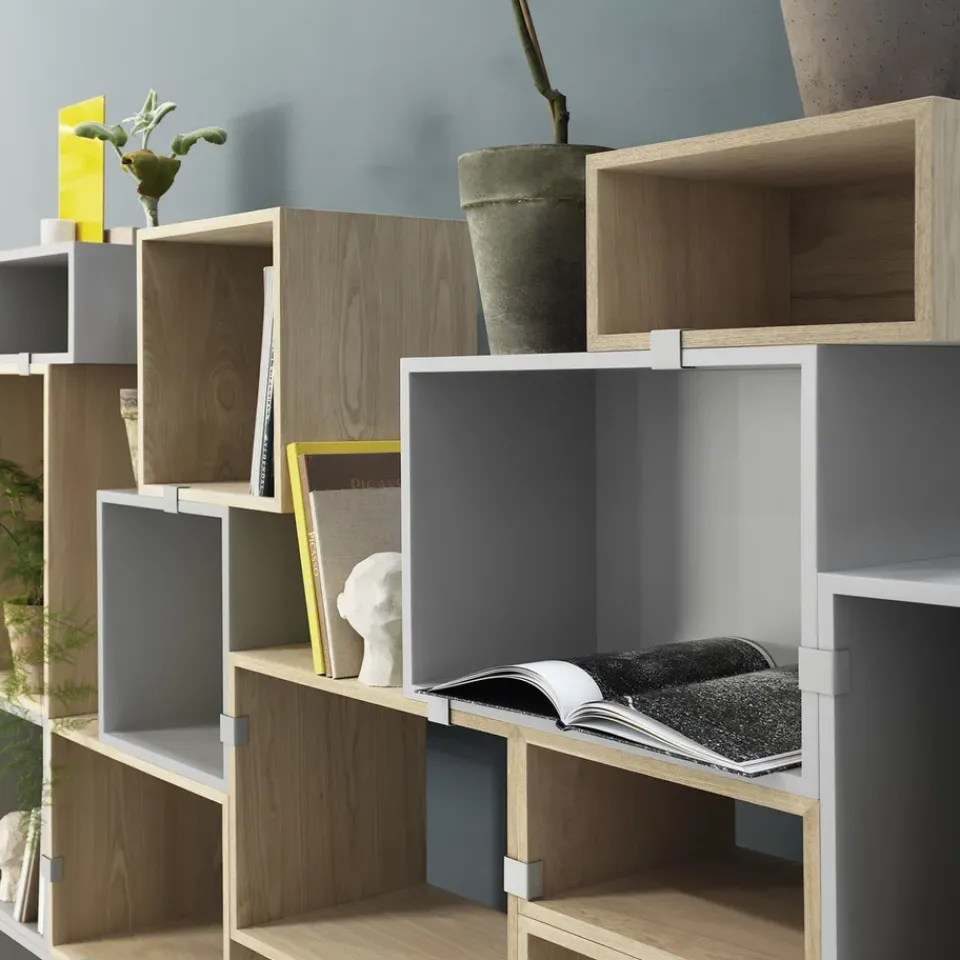 Muuto Stacked 2.0 shelving with back plate, large, light Grey Clearance