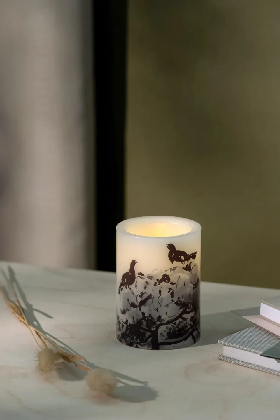 Muurla Teemu Järvi x LED candle Ø7.5x10 cm, Winter Capercaillie Beige Online