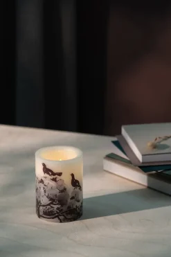 Muurla Teemu Järvi x LED candle Ø7.5x10 cm, Winter Capercaillie Beige Online