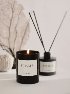 Tell Me More scented candle 48 h, Voyager BlackWhite Hot