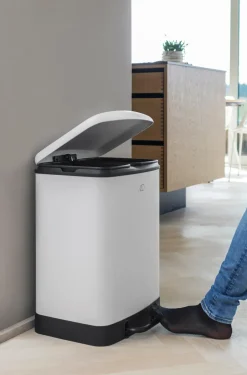 Mette Ditmer Wonda pedal bin 24 litres, Off White Outlet